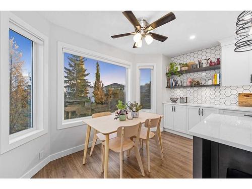 31 Schooner Close Nw, Calgary, AB - Indoor Photo Showing Dining Room