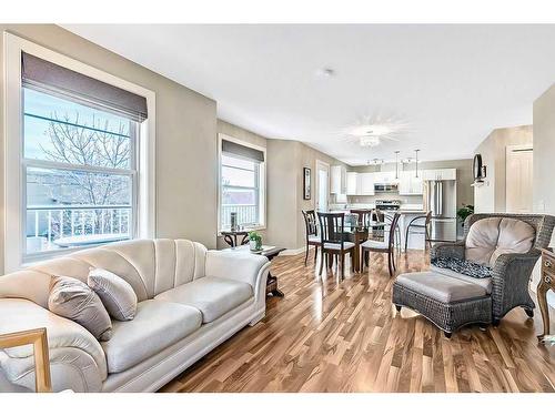 318-50 Westland Road, Okotoks, AB - Indoor Photo Showing Living Room