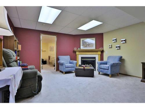 223 Hamptons Park Nw, Calgary, AB - Indoor With Fireplace