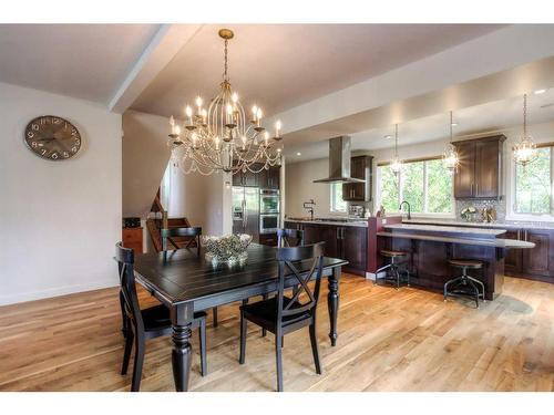 27 Cornwallis Drive Nw, Calgary, AB - Indoor Photo Showing Dining Room