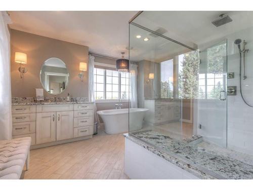 27 Cornwallis Drive Nw, Calgary, AB - Indoor Photo Showing Bathroom