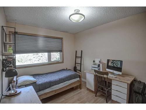 132 Varsity Estates Place Nw, Calgary, AB - Indoor Photo Showing Bedroom