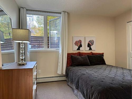 103-225 25 Avenue Sw, Calgary, AB - Indoor Photo Showing Bedroom