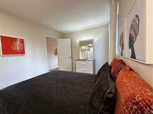 103-225 25 Avenue Sw, Calgary, AB - Indoor Photo Showing Bedroom