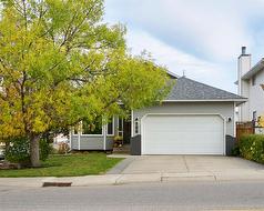 178 Sandarac Drive NW Calgary, AB T3K 3T8