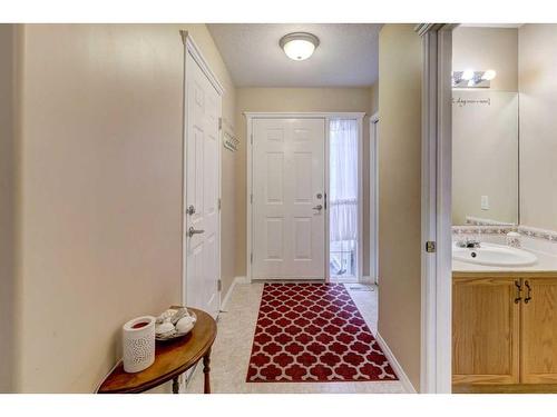 8-12 Silver Creek Boulevard Nw, Airdrie, AB - Indoor Photo Showing Bathroom