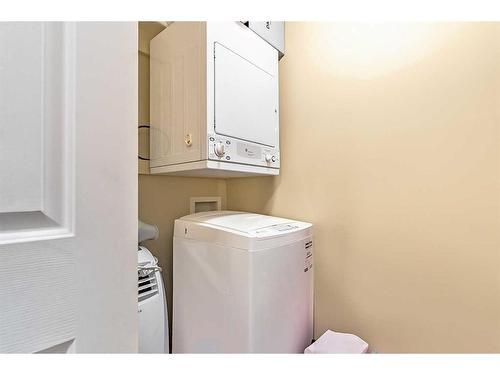 2313-2518 Fish Creek Boulevard Sw, Calgary, AB - Indoor Photo Showing Laundry Room