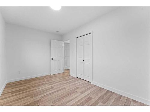 3431 32A Avenue Se, Calgary, AB - Indoor Photo Showing Other Room