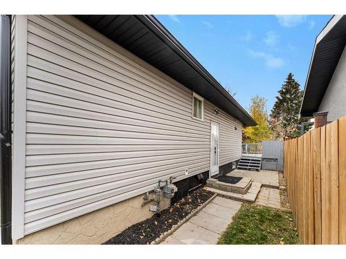 3431 32A Avenue Se, Calgary, AB - Outdoor With Exterior