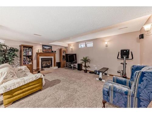 66 Woodpark Circle Sw, Calgary, AB - Indoor Photo Showing Other Room