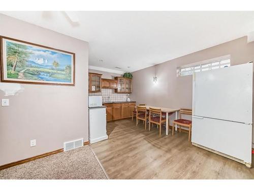 66 Woodpark Circle Sw, Calgary, AB - Indoor Photo Showing Kitchen