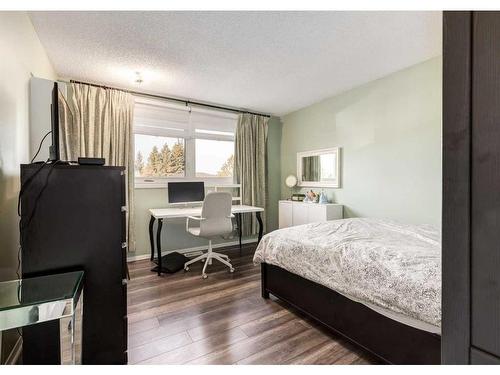 1012 Rundlecairn Way Ne, Calgary, AB - Indoor Photo Showing Bedroom