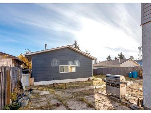 1012 Rundlecairn Way Ne, Calgary, AB - Outdoor