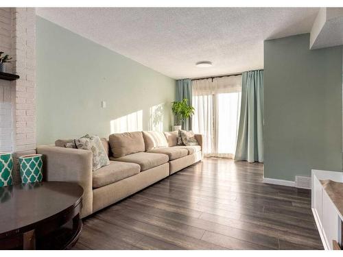 1012 Rundlecairn Way Ne, Calgary, AB - Indoor Photo Showing Living Room