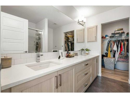 2306-42 Cranbrook Gardens Se, Calgary, AB - Indoor Photo Showing Bathroom