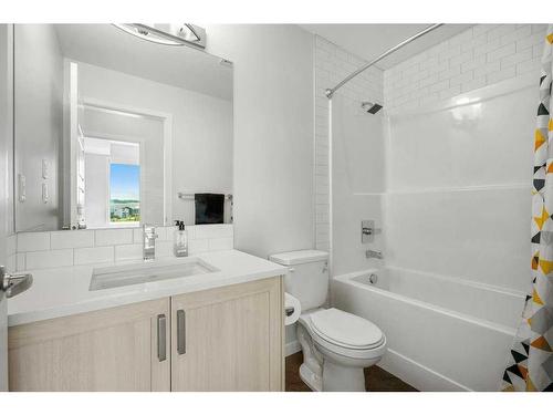 2306-42 Cranbrook Gardens Se, Calgary, AB - Indoor Photo Showing Bathroom