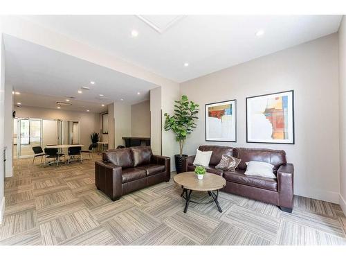 802-1110 11 Street Sw, Calgary, AB - Indoor Photo Showing Living Room