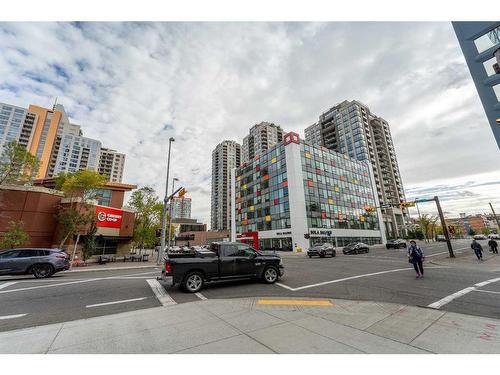 802-1110 11 Street Sw, Calgary, AB - Outdoor With Facade