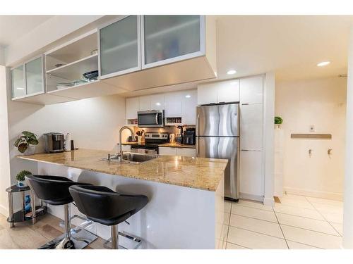 802-1110 11 Street Sw, Calgary, AB - Indoor Photo Showing Kitchen With Stainless Steel Kitchen With Double Sink