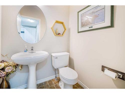 155 Cranwell Green Se, Calgary, AB - Indoor Photo Showing Bathroom