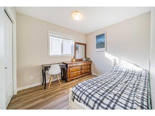 155 Cranwell Green Se, Calgary, AB - Indoor Photo Showing Bedroom