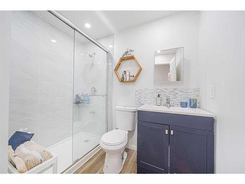 155 Cranwell Green Se, Calgary, AB - Indoor Photo Showing Bathroom