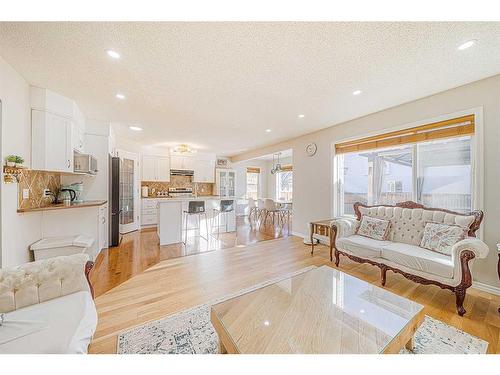 155 Cranwell Green Se, Calgary, AB - Indoor Photo Showing Living Room