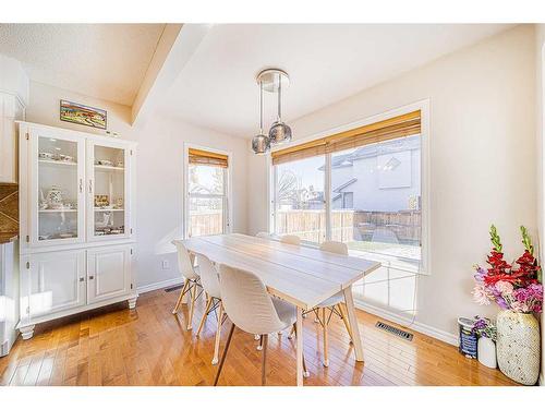 155 Cranwell Green Se, Calgary, AB - Indoor Photo Showing Dining Room