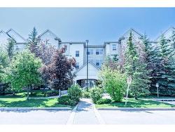 111-2000 Applevillage Court SE Calgary, AB T2A 7Z2