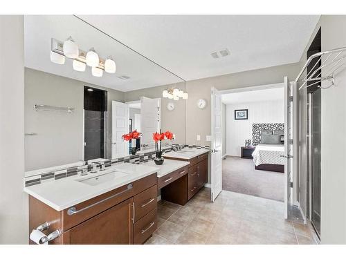 121 Cityscape Gardens Ne, Calgary, AB - Indoor Photo Showing Bathroom