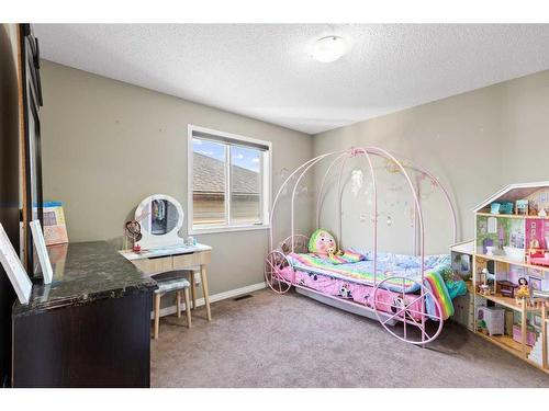 121 Cityscape Gardens Ne, Calgary, AB - Indoor Photo Showing Bedroom