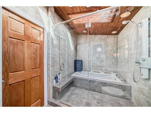 36 Forest Green Se, Calgary, AB - Indoor Photo Showing Bathroom