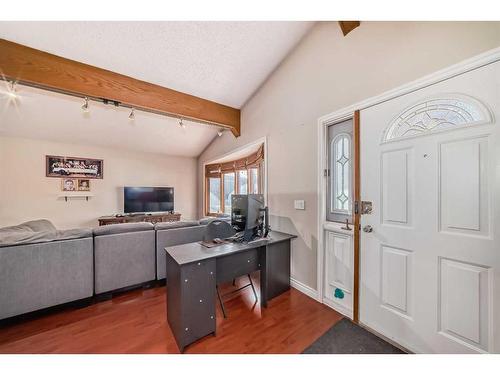 36 Forest Green Se, Calgary, AB - Indoor