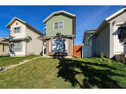 48 Dovercliffe Way SE Calgary, AB T2B 2C6