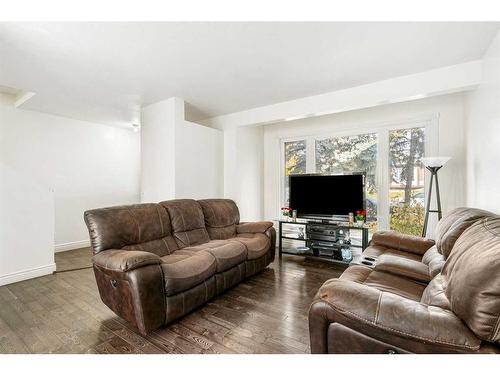 23 Martinwood Way Ne, Calgary, AB - Indoor Photo Showing Living Room