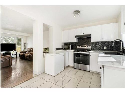 23 Martinwood Way Ne, Calgary, AB - Indoor Photo Showing Kitchen