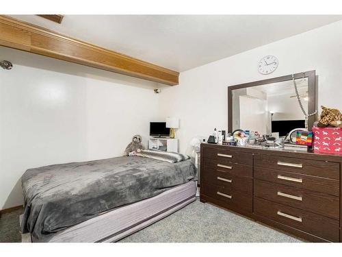 23 Martinwood Way Ne, Calgary, AB - Indoor Photo Showing Bedroom