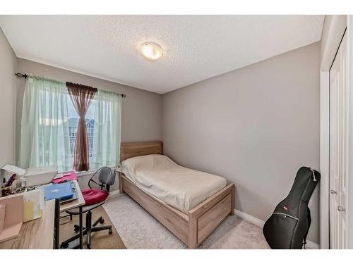 48 Cornerbrook Gate Ne, Calgary, AB - Indoor Photo Showing Bedroom