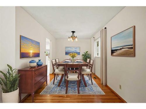 11408 Wilcox Street Se, Calgary, AB - Indoor Photo Showing Dining Room