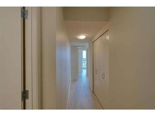 1504-188 15 Avenue Sw, Calgary, AB - Indoor Photo Showing Other Room