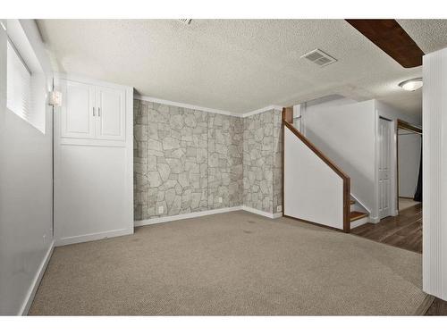 8 Taraglen Road Ne, Calgary, AB - Indoor Photo Showing Other Room