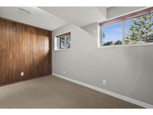 8 Taraglen Road Ne, Calgary, AB - Indoor Photo Showing Other Room