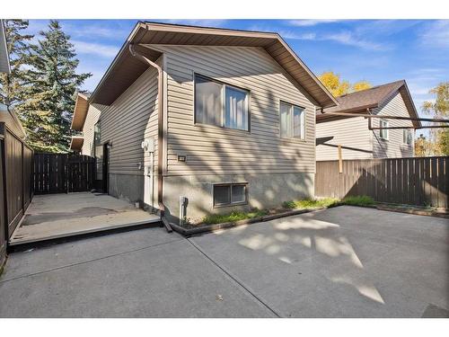 8 Taraglen Road Ne, Calgary, AB - Outdoor