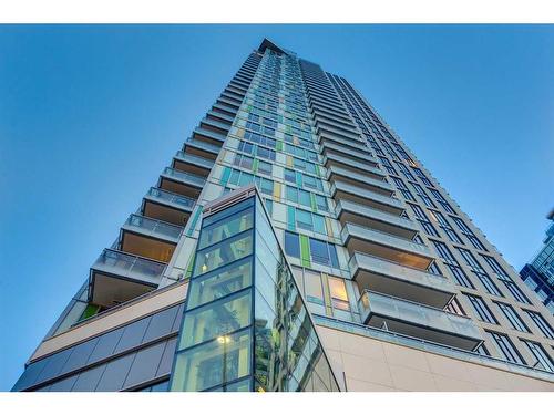 708-901 10 Avenue Sw, Calgary, AB - Outdoor With Balcony With Facade