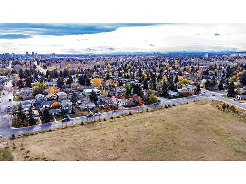 1027 32 Avenue Nw, Calgary, AB - Outdoor With View