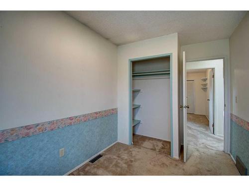 1027 32 Avenue Nw, Calgary, AB - Indoor