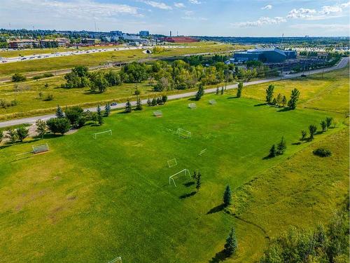 501 13A Street Ne, Calgary, AB - Outdoor With View