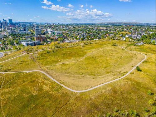 501 13A Street Ne, Calgary, AB - Outdoor With View