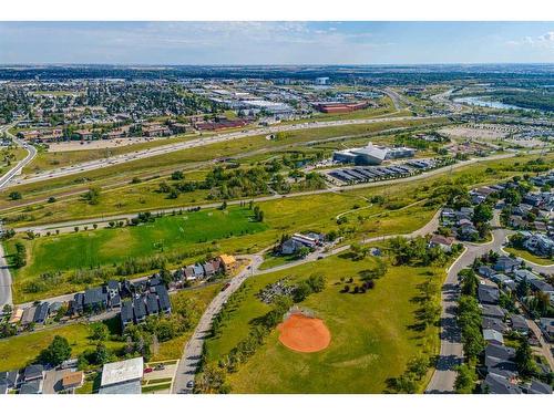 501 13A Street Ne, Calgary, AB - Outdoor With View