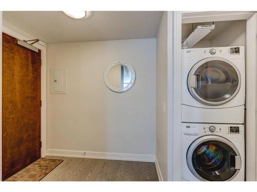 1924-222 Riverfront Avenue Sw, Calgary, AB - Indoor Photo Showing Laundry Room